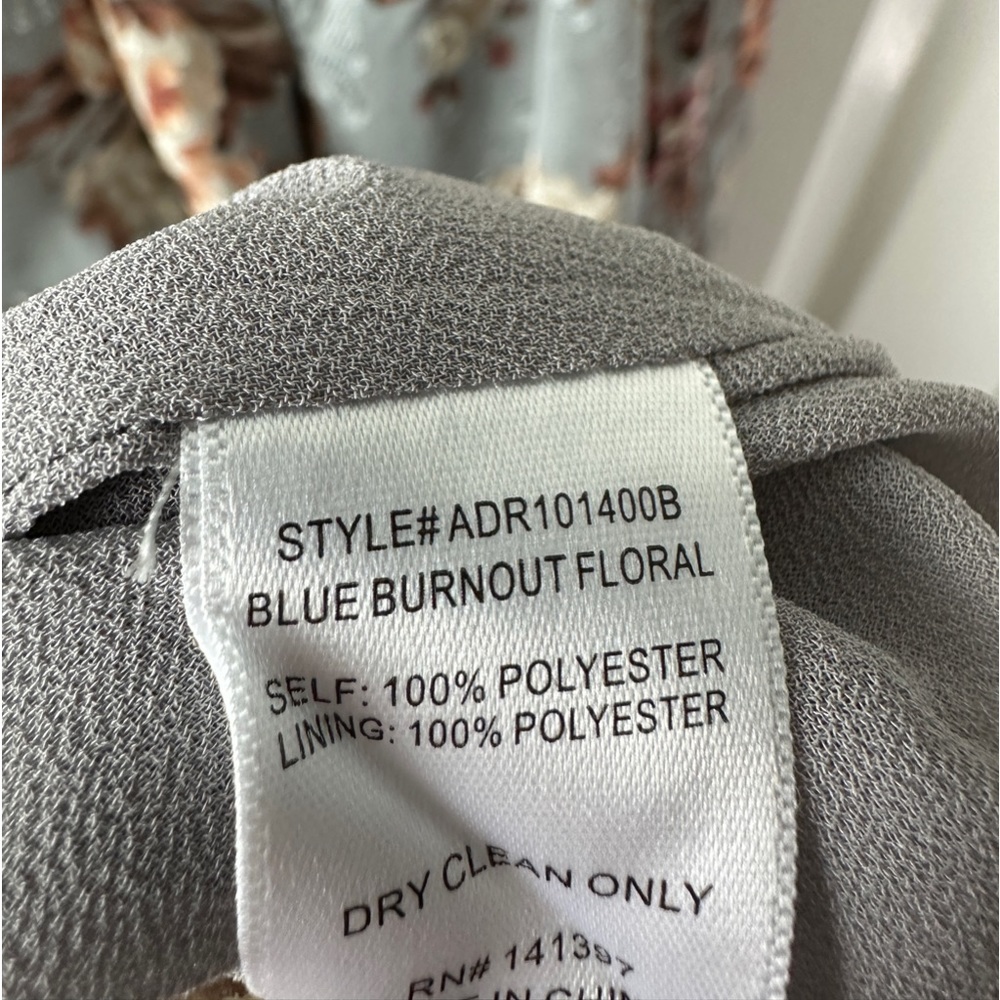 ASTR the Label Floral Blue Burnout Side Cut Out Midi Dress Size Large NEW - Picture 3 of 12